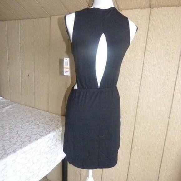 Material Girl Activewear - Picture 4 of 6